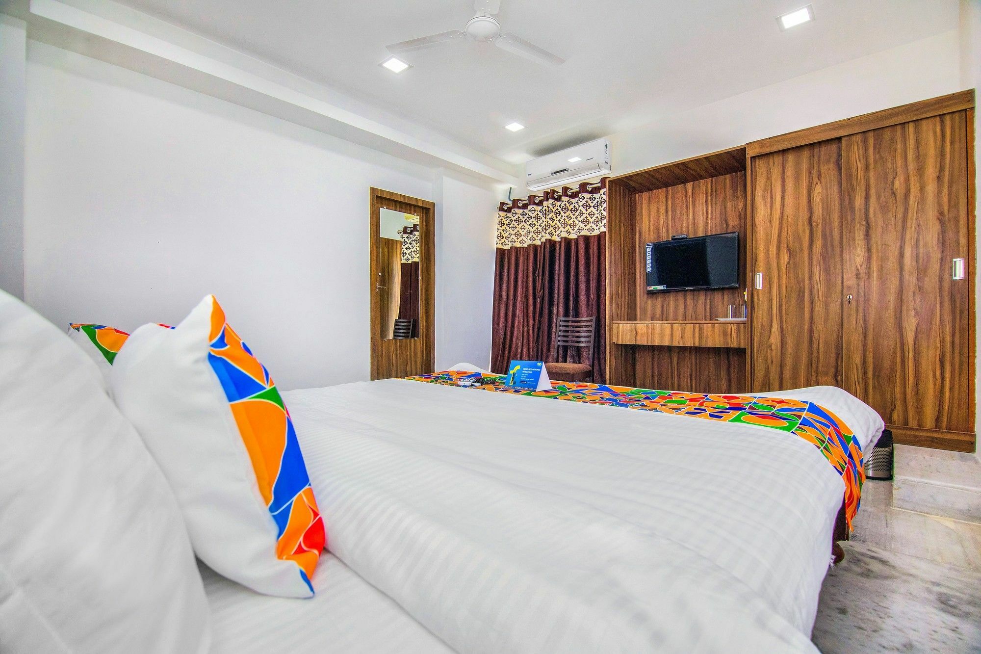 Fabhotel Venkeys Service Apartment Mylapore Chennai Exterior foto