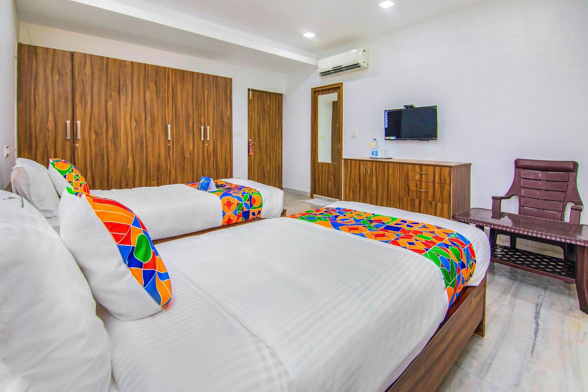 Fabhotel Venkeys Service Apartment Mylapore Chennai Exterior foto